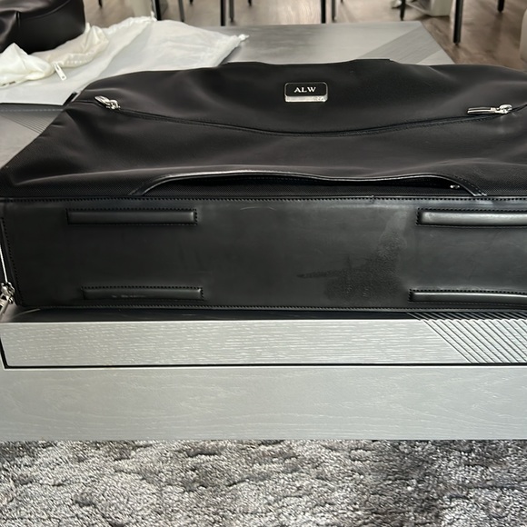 TUMI garment bag and suitcase with shoulder strap. Leather handles. Used once. - Picture 12 of 13